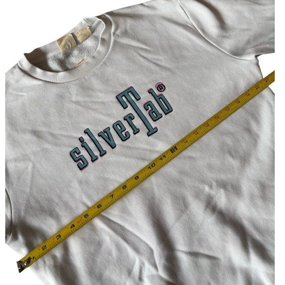 Levi’s SilverTab White Crewneck Sweatshirt - Picture 8 of 9